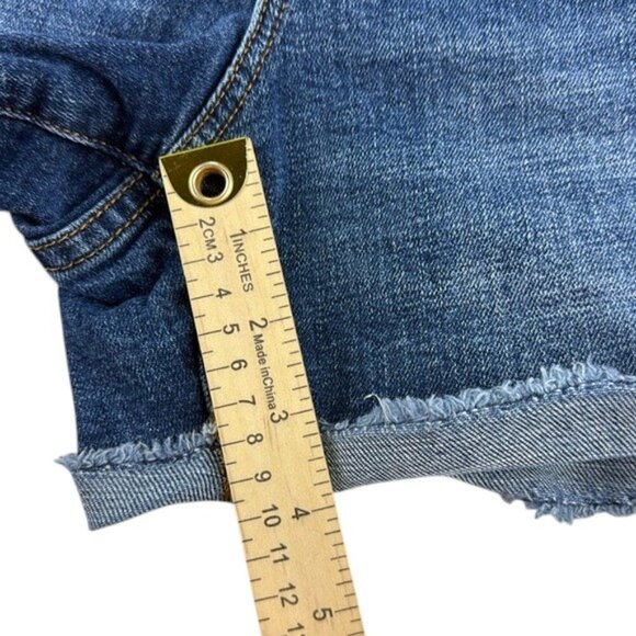 GAP Shorts Denim Mid-Rise Women's Size 31 - Picture 5 of 7